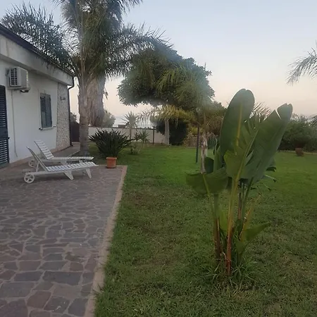 Villa *